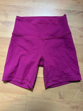 Lululemon Wunder Train High-rise short 6" (worn once)